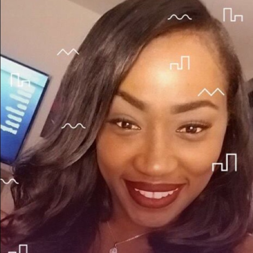 Meet your Posher, Danielle